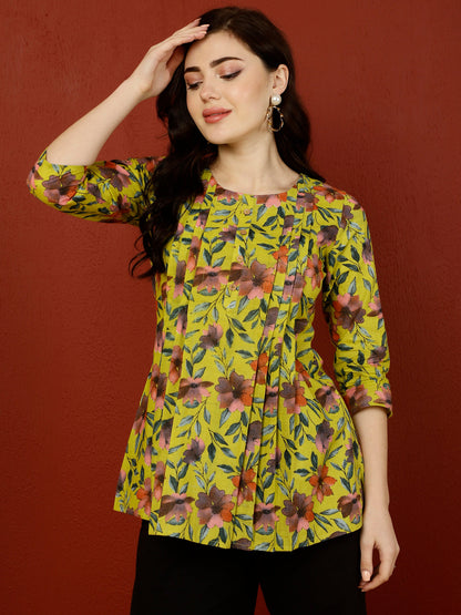 Short Length Crop 3/4 Sleeves Round Top (Preorder)