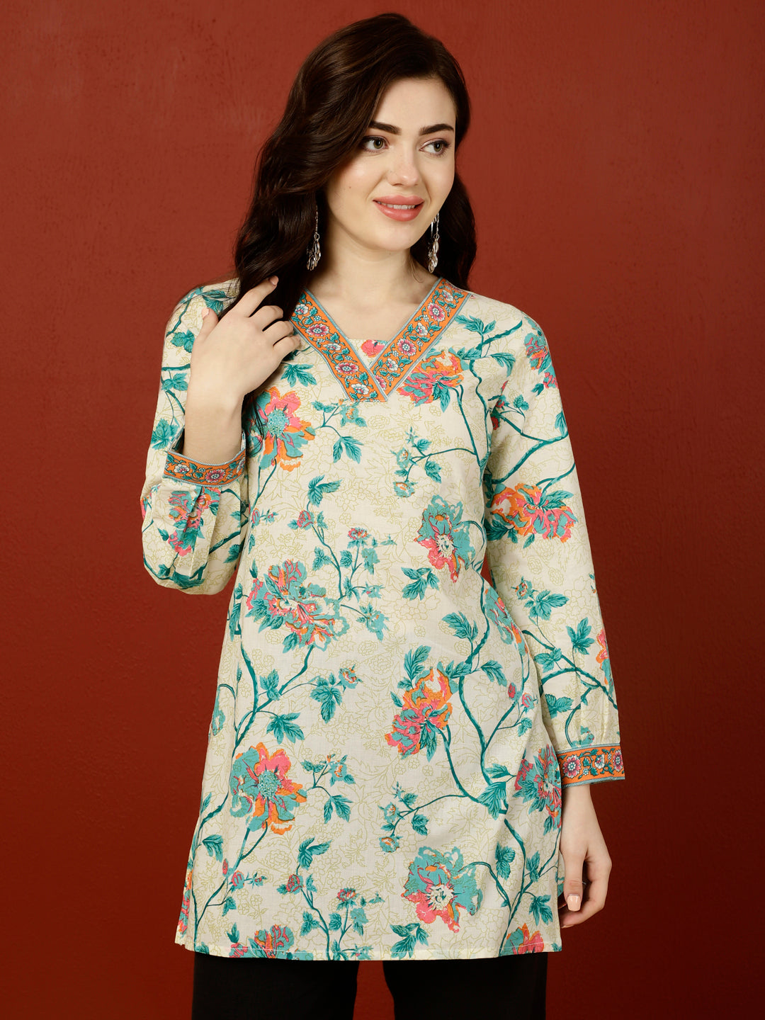 Short Length Straight 3/4 Sleeves V Top (Preorder)