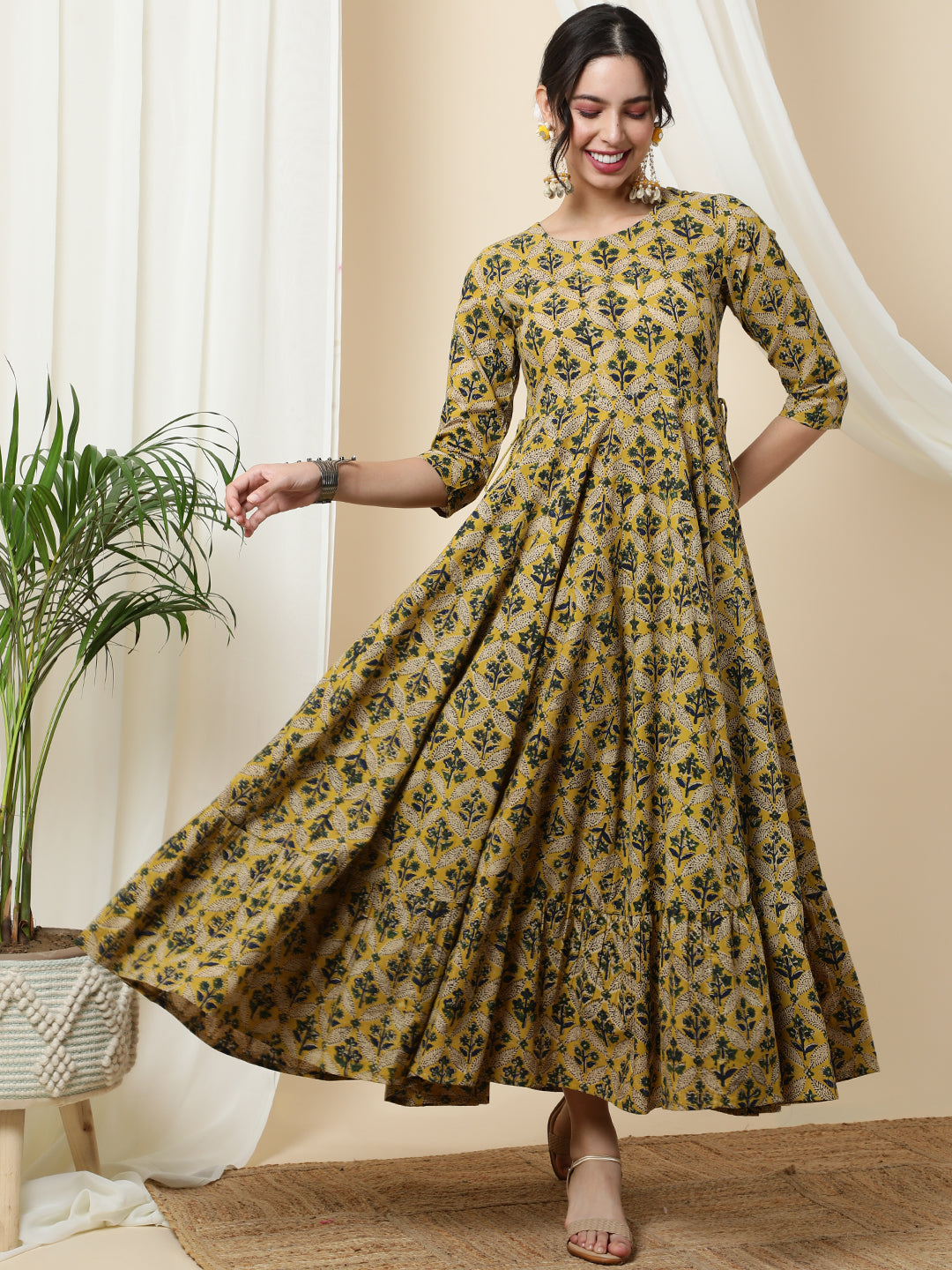 Cotton  Calf Length Printed  3/4 Sleeve Round Neck Kurta