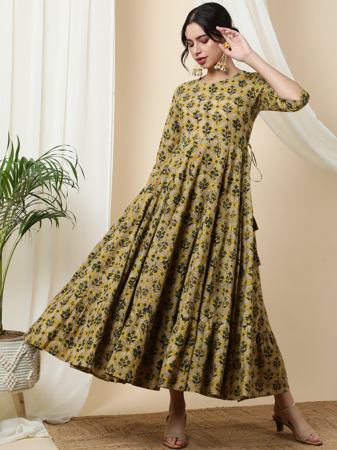Cotton  Calf Length Printed  3/4 Sleeve Round Neck Kurta