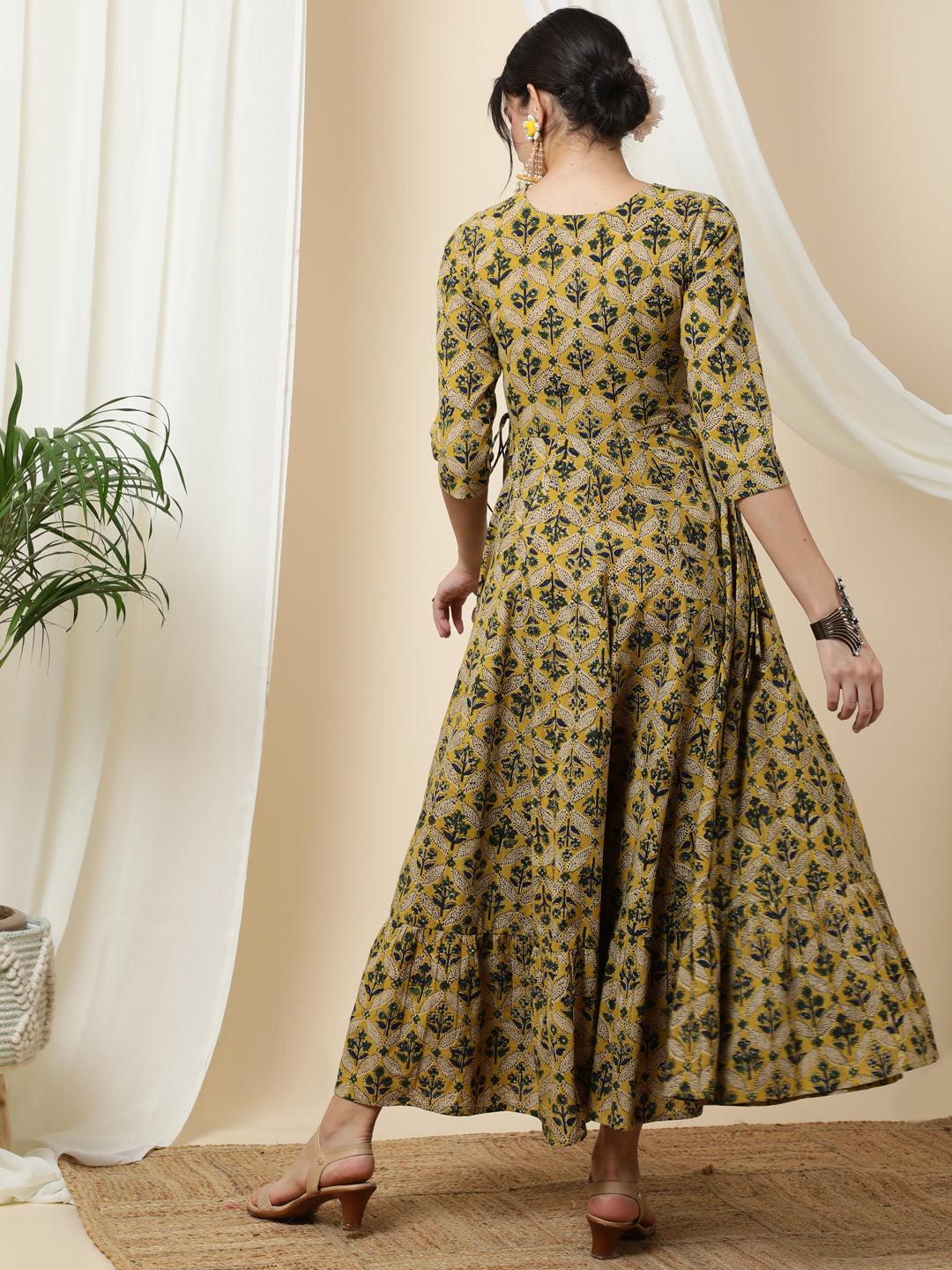 Cotton  Calf Length Printed  3/4 Sleeve Round Neck Kurta