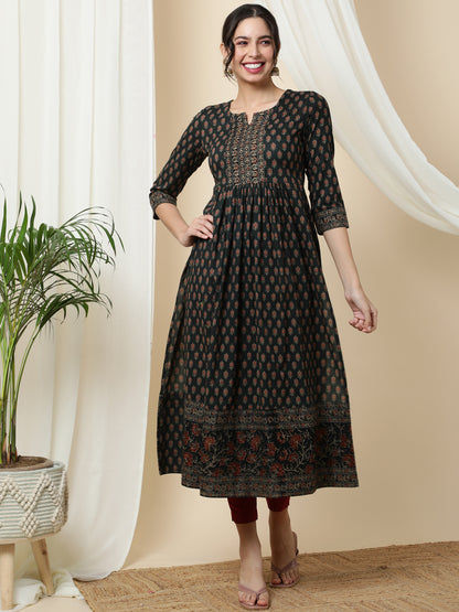 Cotton  Calf Length Printed  3/4 Sleeve Round Neck Kurta