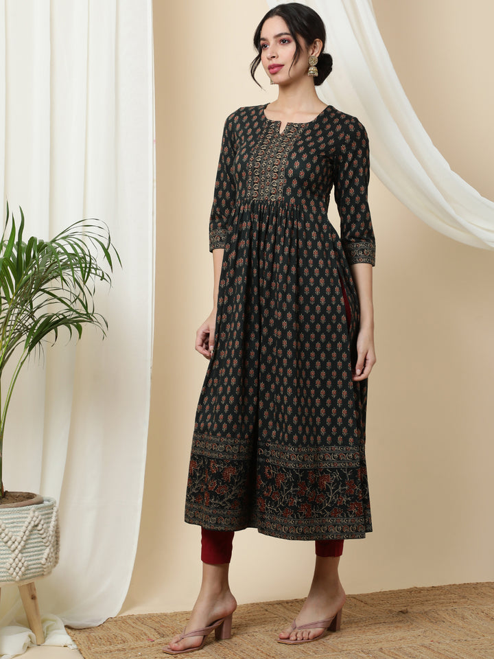 Cotton  Calf Length Printed  3/4 Sleeve Round Neck Kurta