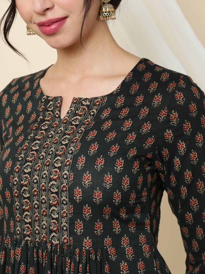 Cotton  Calf Length Printed  3/4 Sleeve Round Neck Kurta