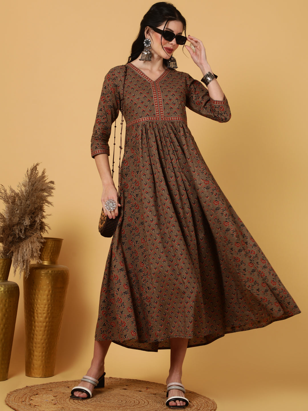 Rayon  Calf Length Printed Flared 3/4 Sleeves V-Neck Kurta