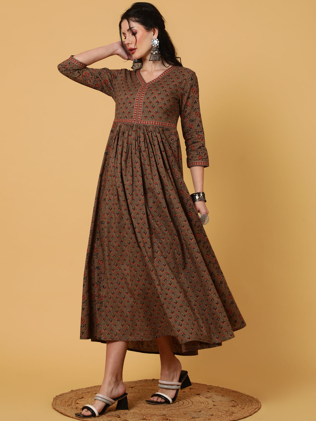 Rayon  Calf Length Printed Flared 3/4 Sleeves V-Neck Kurta