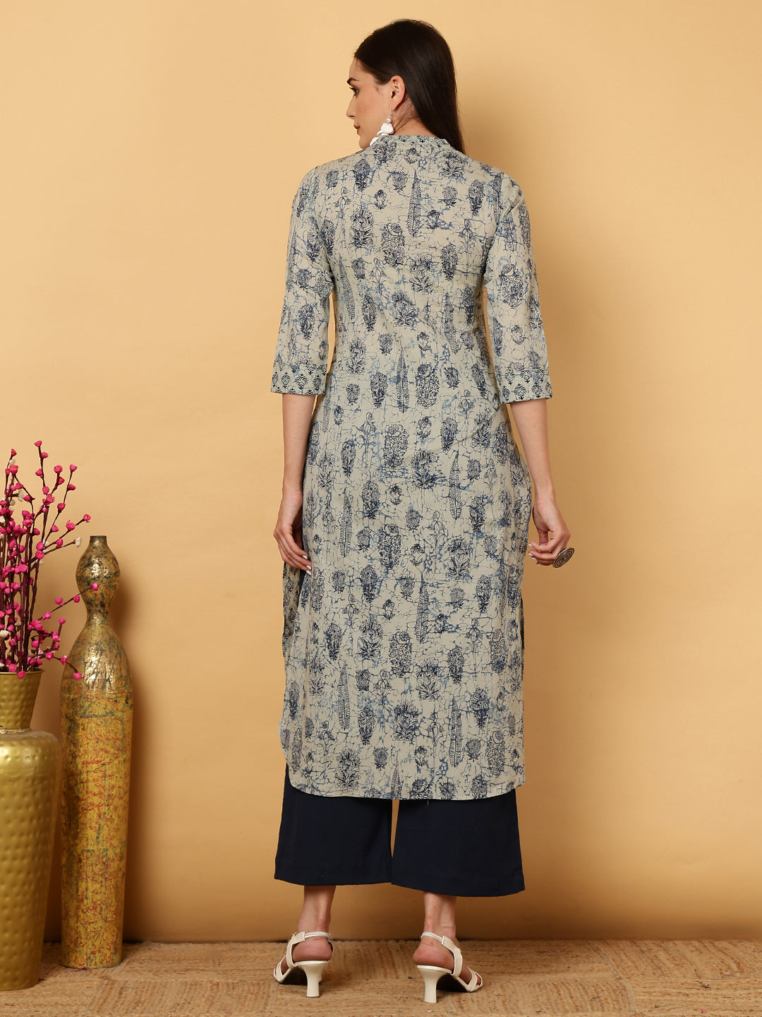 Rayon Calf Length Printed Straight 3/4 Sleeves V-Neck Kurta