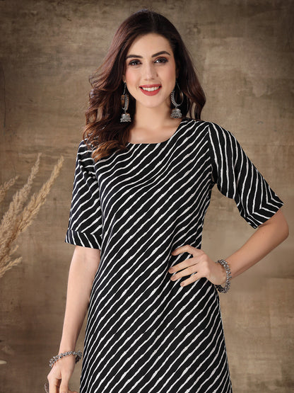 Lehariya Printed Cotton Straight Kurta Pant Set (Pre-Order)