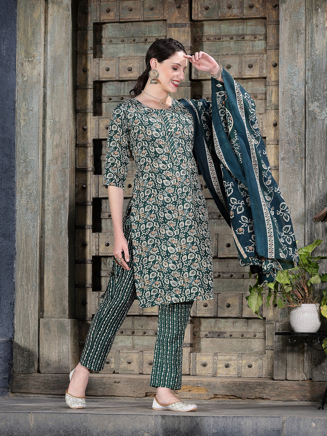 Floral Printed Cotton Blend Straight Kurta Pant Dupatta Set (Pre-Order)
