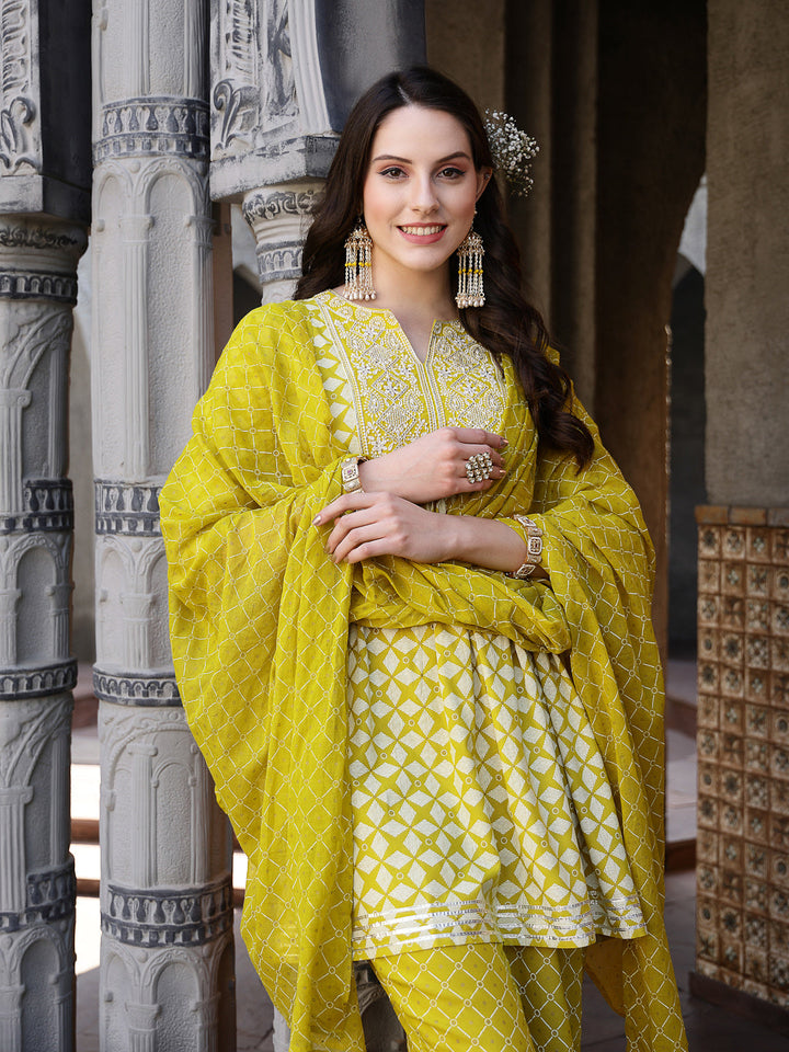 Geometric Printed &amp; Embroidered Rayon Pleated Kurta Sharara Dupatta Set