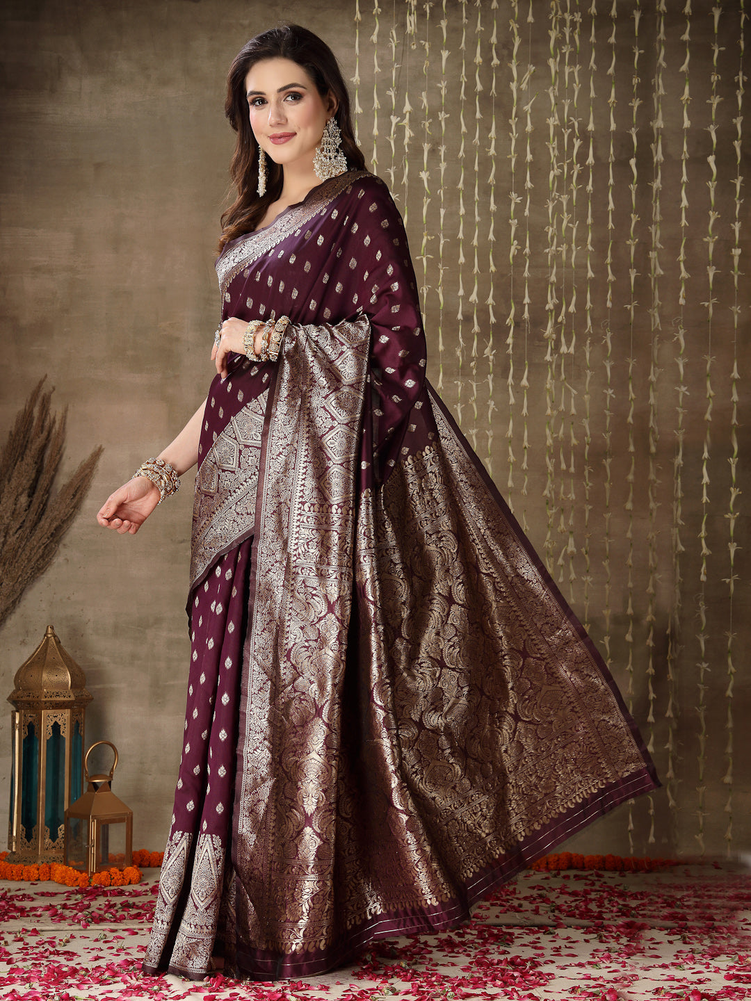 Ethnic Motifs Woven Design Zari Silk Blend Banarasi Saree