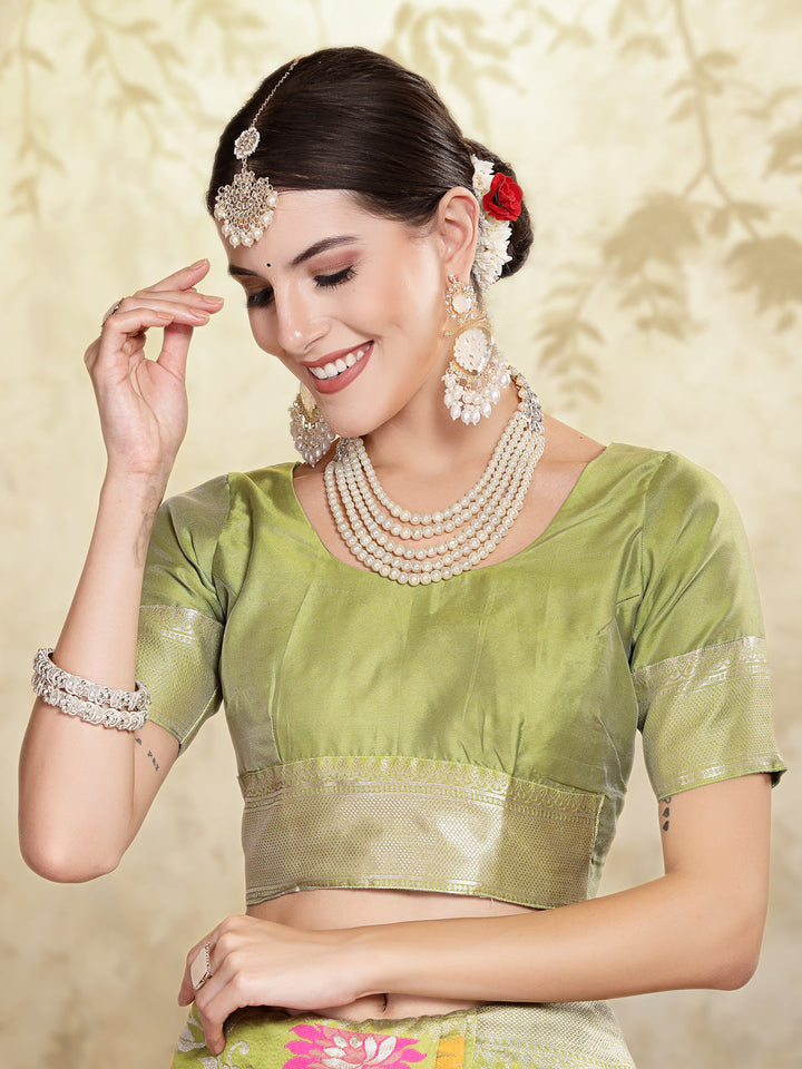 Mehndi Green Paisley Woven Zari Border Silk Saree