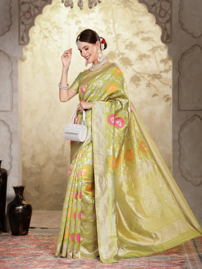 Mehndi Green Paisley Woven Zari Border Silk Saree