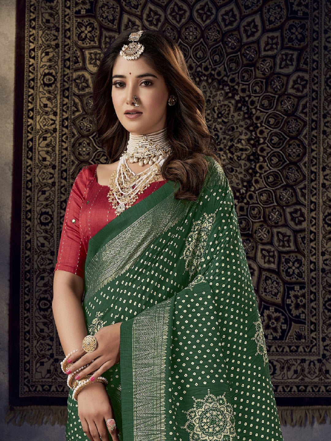 Green Bhandej Aari Work Crushed Silk Saree (Pre-Order)