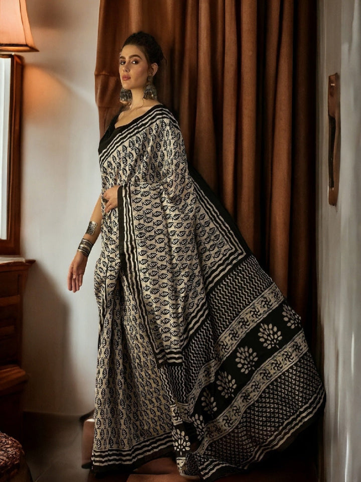 Off White Traditional Dabu Print Bhagalpuri Silk Saree