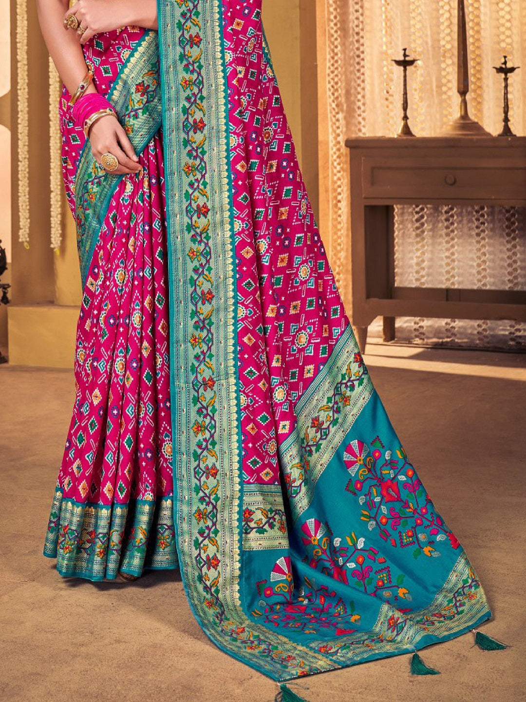 Magenta Ikat Motifs Print With Foil Border Saree