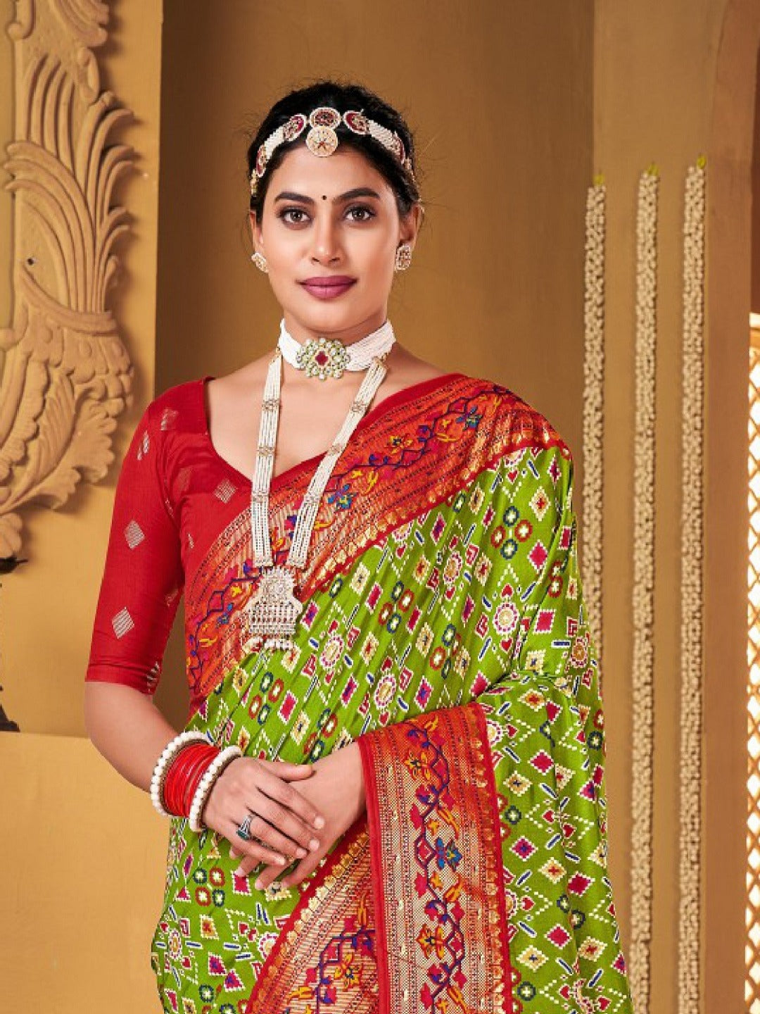 Mehndi Green Ikat Motifs Print With Foil Border Saree