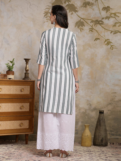 Self Designed Cotton Blend Straight Kurta
