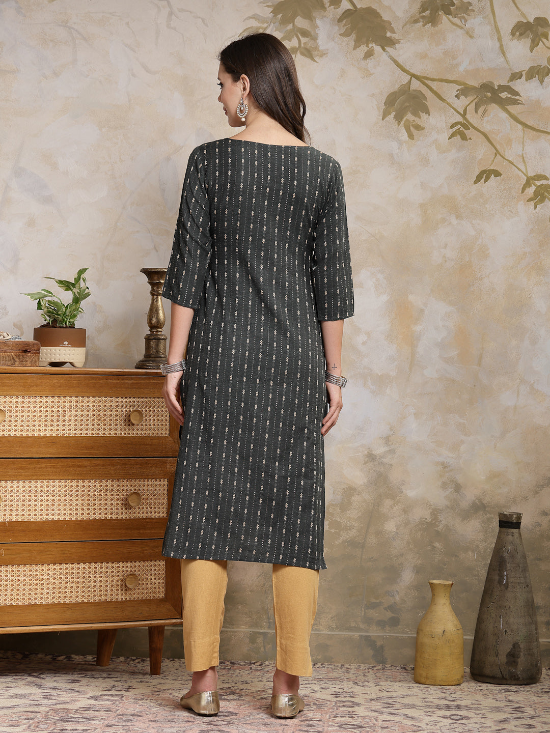 Self Designed Cotton Blend Straight Kurta