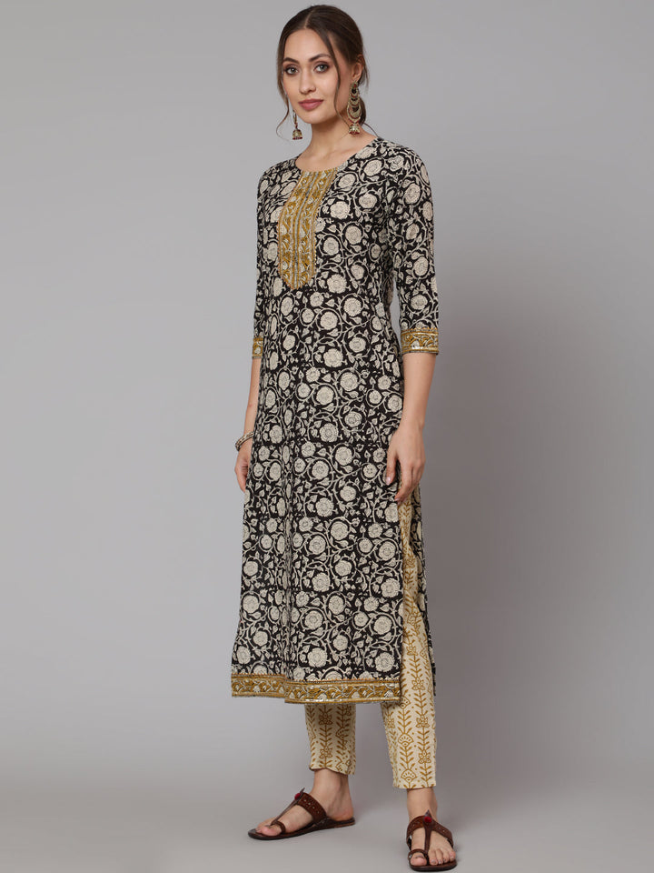 Cotton Black Calf Length Straight 3/4 Sleeve Round Neck Printed Kurta, Pants &amp; Cotton Dupatta