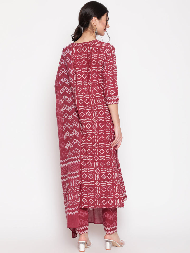 Cotton Maroon Calf Length Straight 3/4 Sleeve Round Neck Printed Kurta, Pants &amp; Cotton Dupatta