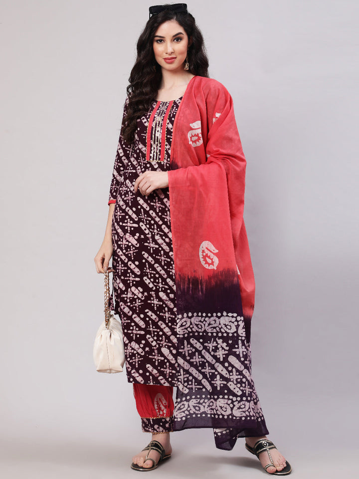 Rayon Printed Calf Length Straight 3/4 Sleeve Round Neck Kurta, Pants With Dupatta Set
