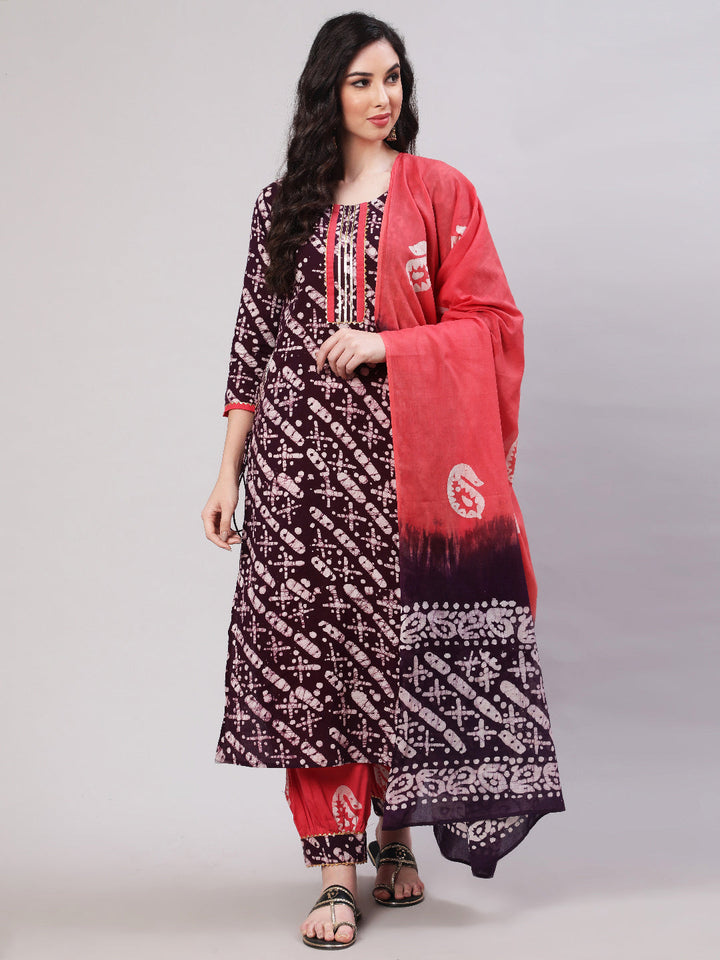 Rayon Printed Calf Length Straight 3/4 Sleeve Round Neck Kurta, Pants With Dupatta Set