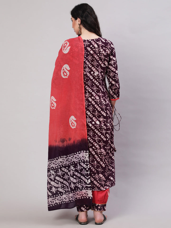 Rayon Printed Calf Length Straight 3/4 Sleeve Round Neck Kurta, Pants With Dupatta Set