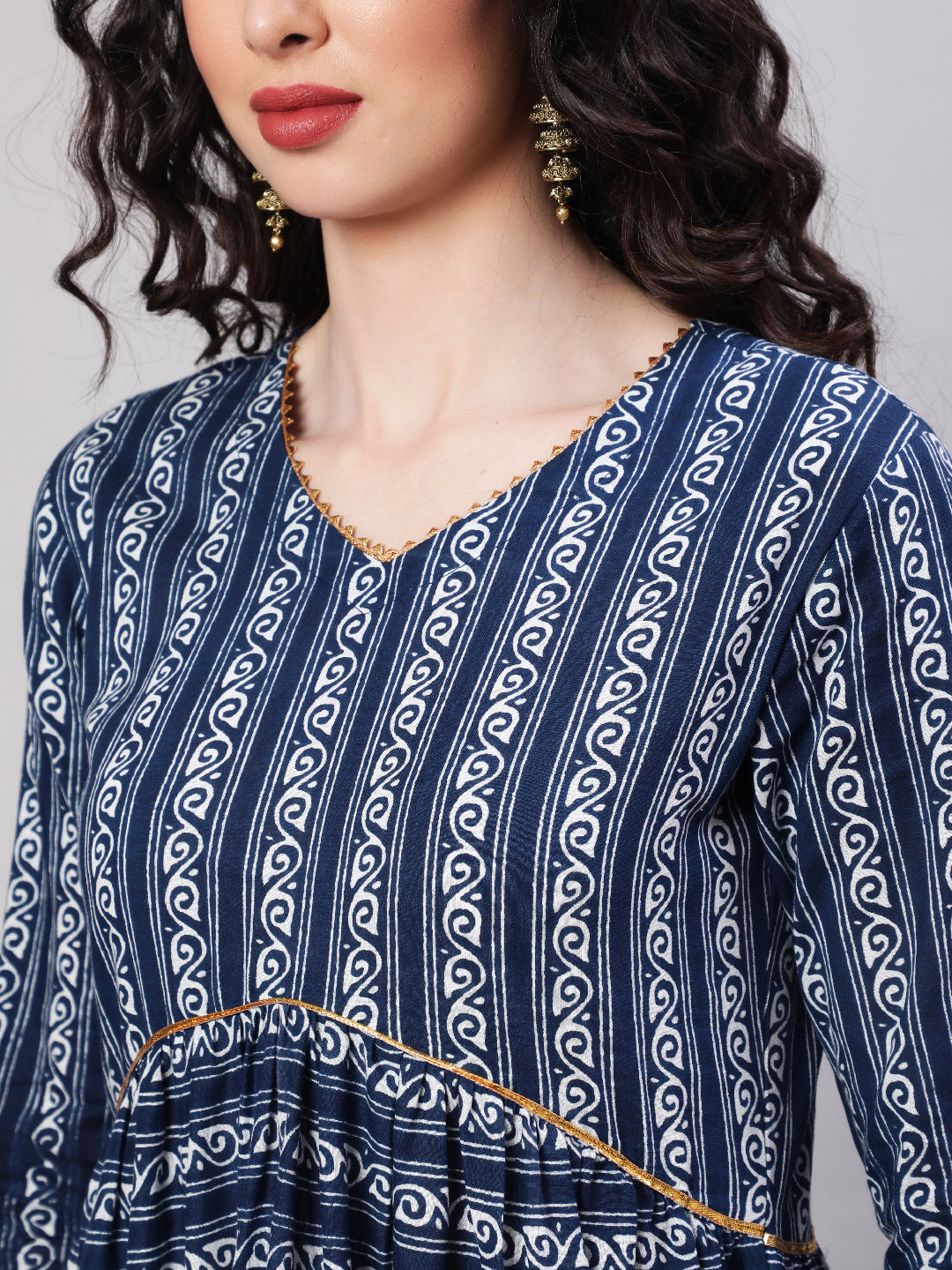 Rayon Printed Ankle Length Flared 3/4 Sleeve V Neck Kurta