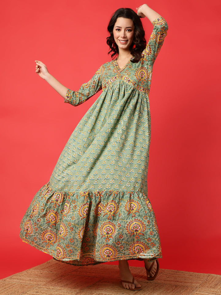 Rayon Printed Ankle Length 3/4 Sleeve V-Neck Alia Cut Tiered Kurta