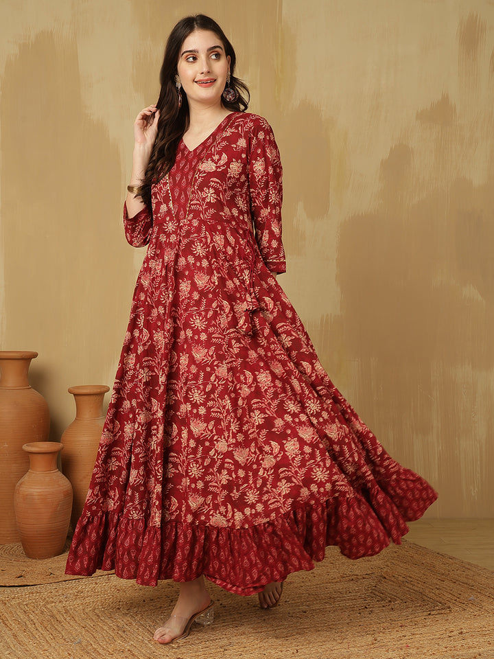Women Cotton Printed Ankle Length V-Neck Tiered Kurta