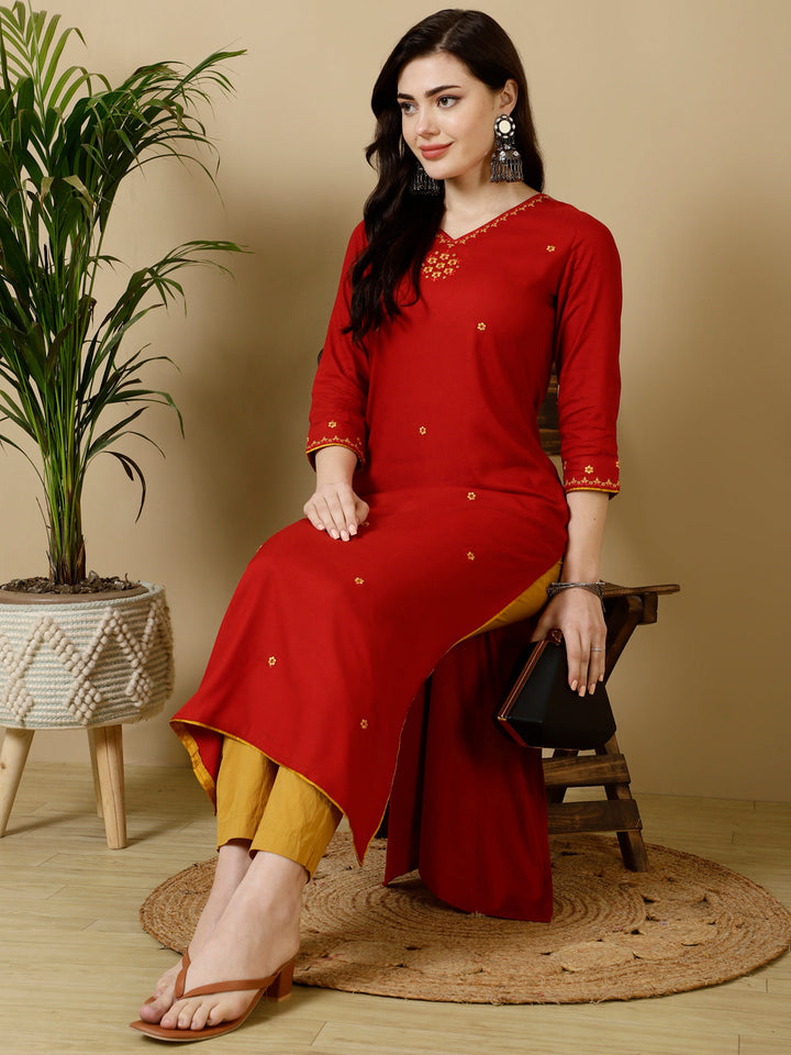 Rayon Calf Length Straight 3/4 Sleeves Round Kurta