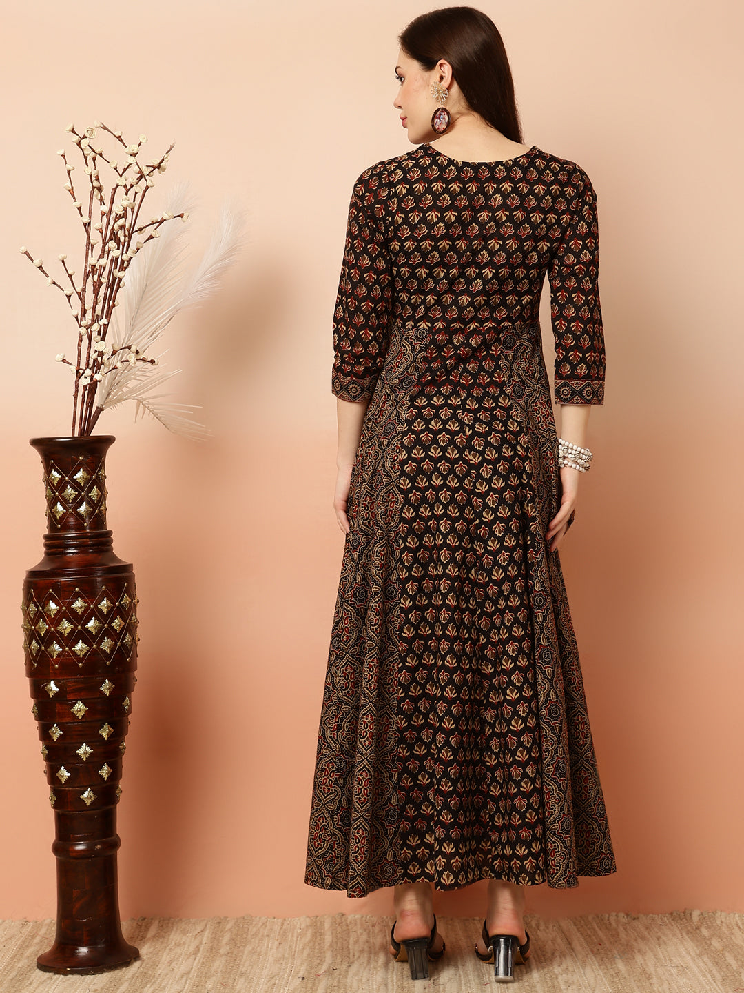 Cotton Ankle Length Flared 3/4 Sleeves V Kurta