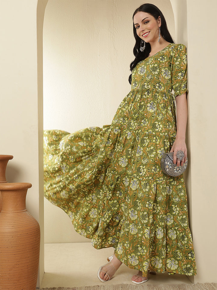Women Rayon Printed Ankle Length Round Neck Tiered Kurta