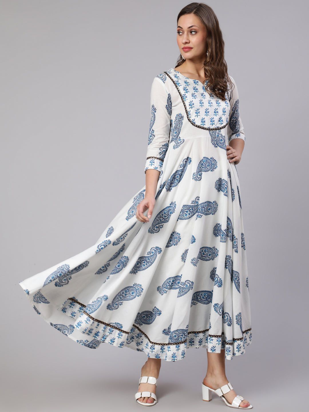 Rayon Printed Round Neck 3/4 Sleeve Flared Kurta