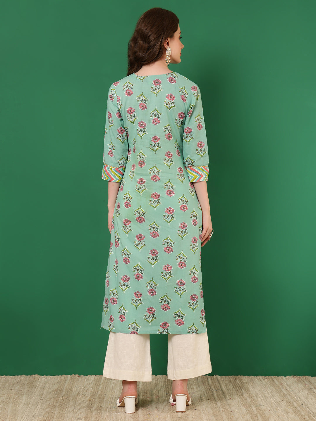 Cotton Printed Calf Length 3/4 Sleeve Round Neck Straight Kurta