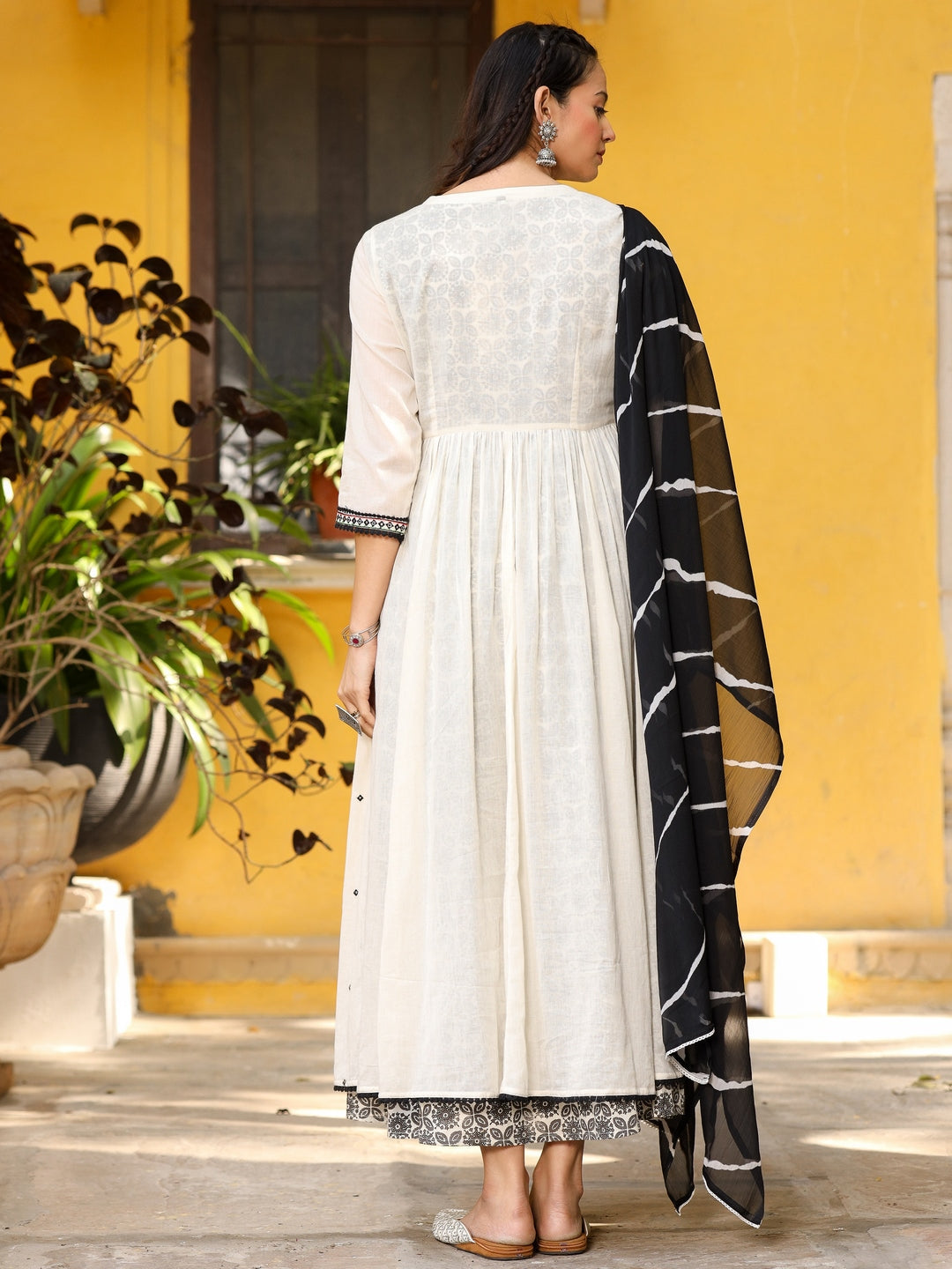 Off-White & Black Cotton Embroidered Anarkali Dress With Jacket & Tie-Dye Dupatta Off-White & Black Cotton Embroidered Anarkali Dress With Jacket & Tie-Dye Dupatta