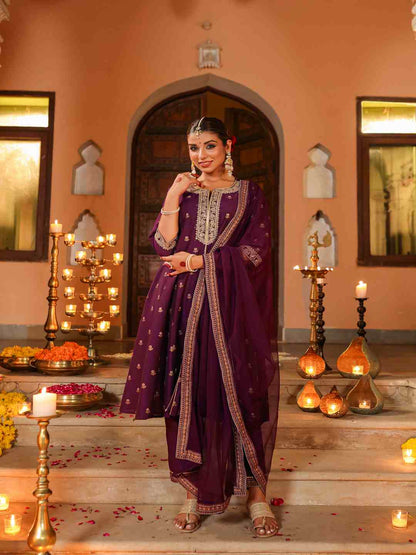 Purple Chanderi Printed With Embroidery Kurta, Pants & Dupatta Sets