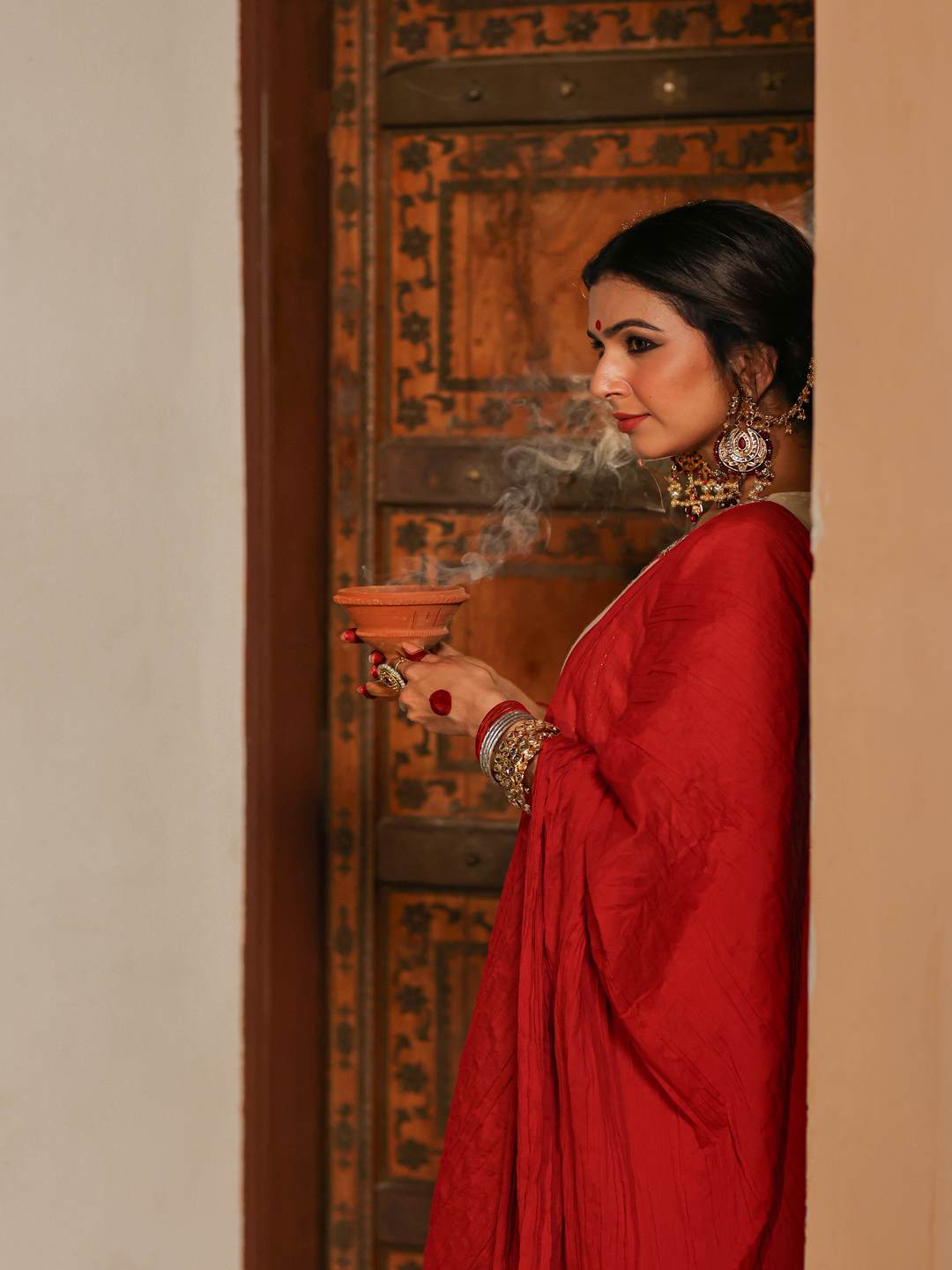 Ivory Chanderi Embroidered Kurta, Pants & Dupatta Set