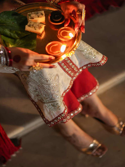 Ivory Chanderi Embroidered Kurta, Pants & Dupatta Set