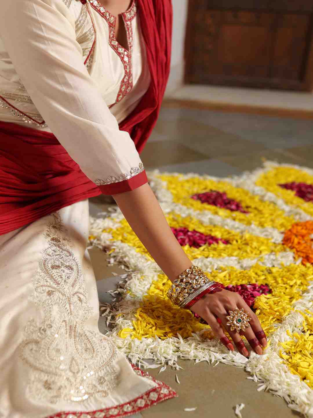 Ivory Chanderi Embroidered Kurta, Pants & Dupatta Set