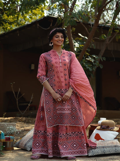 Peach Geometric Printed Pure Cotton Kurta & Palazzo Set With Lace Work