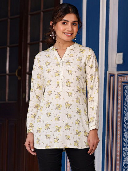 Pista Green Floral Printed Tunic In Rayon