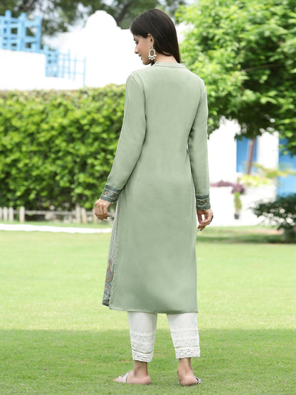 Green Ethnic Motif Printed Acrylic Straight Kurta.