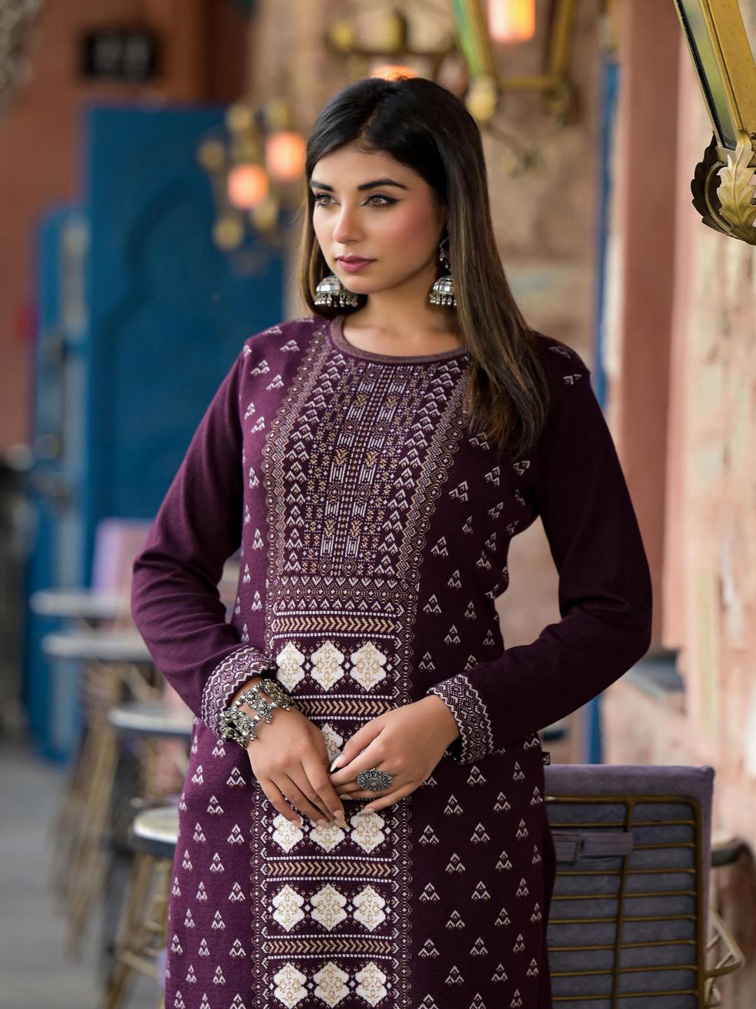 Mauve Ethnic Motif Printed Polycotton Winter Wear Kurta