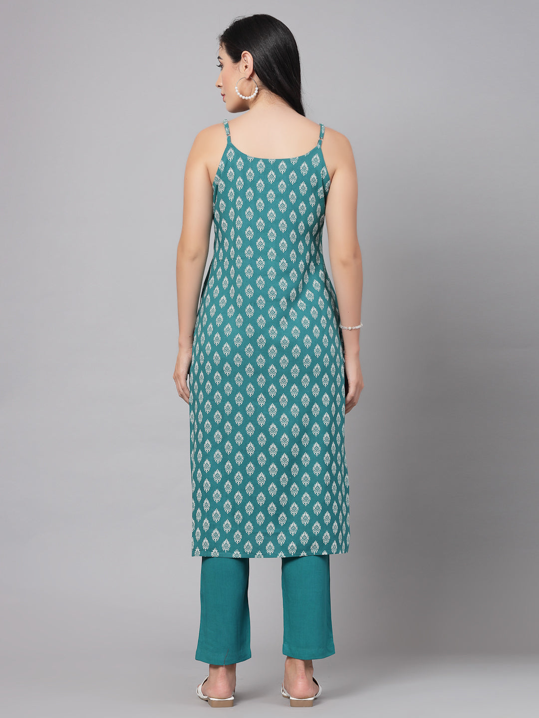 Green Self-Design Kurta Set - Rayon Fabric, Sleeveless, Square Neck And Calf Length