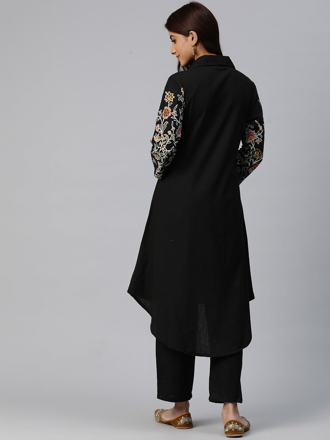Embroidered Kurta & Trouser (Black)