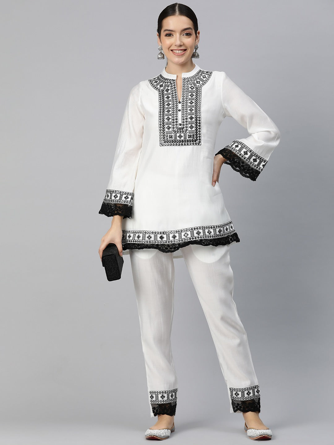 Embroidered Kurta & Trouser (White)