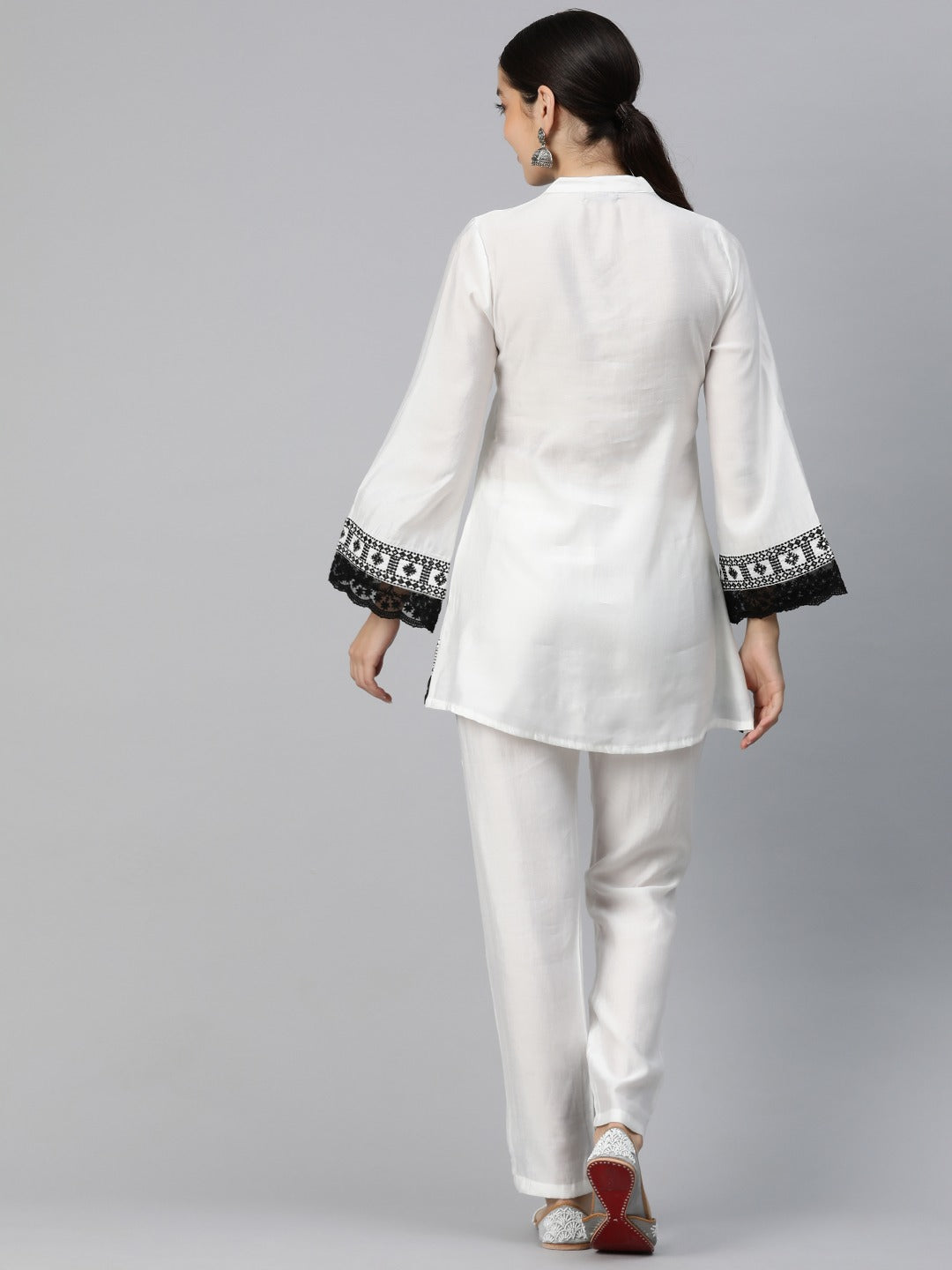 Embroidered Kurta & Trouser (White)