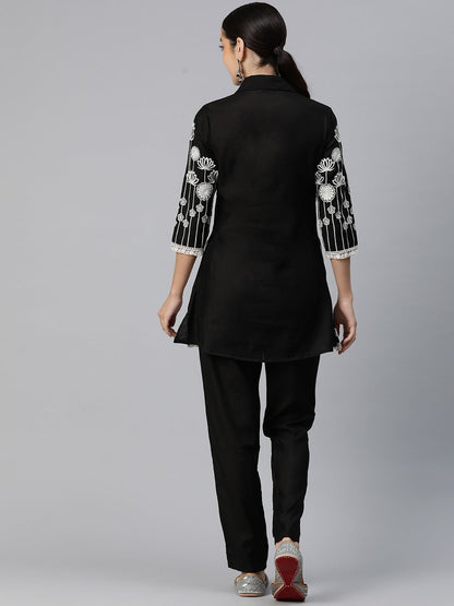 Embroidered Kurta & Trouser (Black)